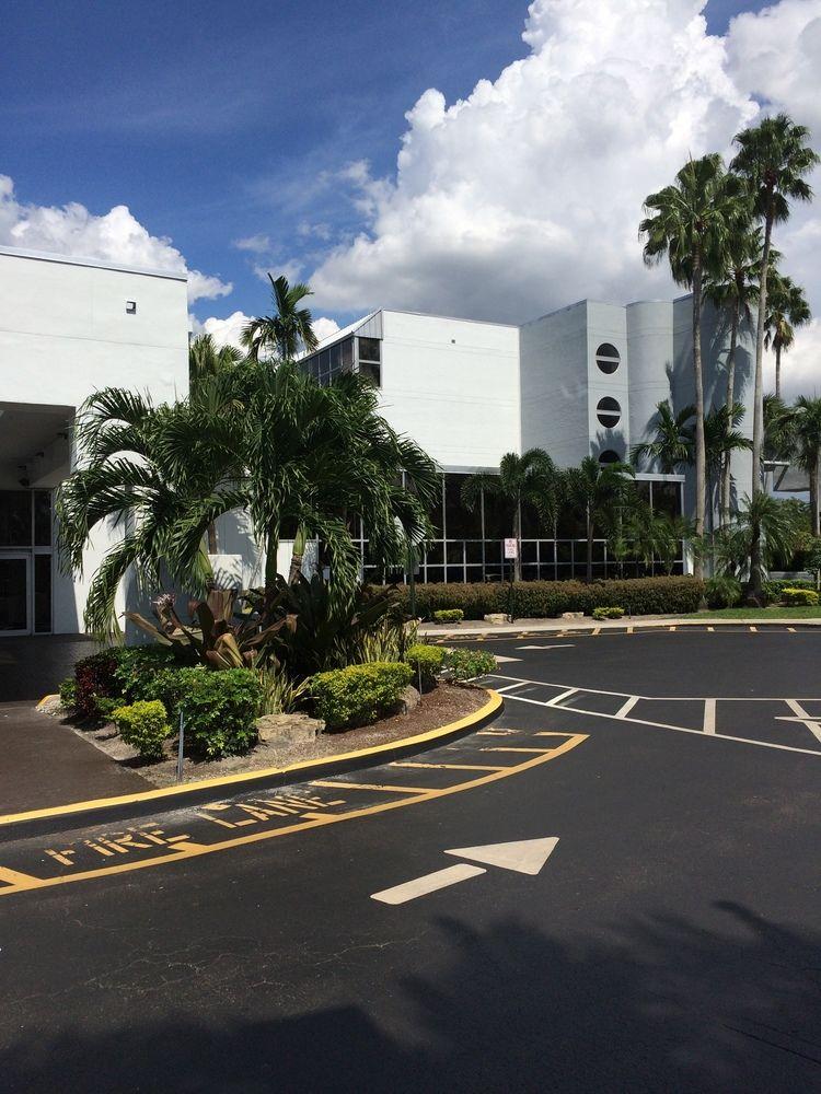 Sawgrass Grand Hotel And Suites Sports Complex サンライズ エクステリア 写真