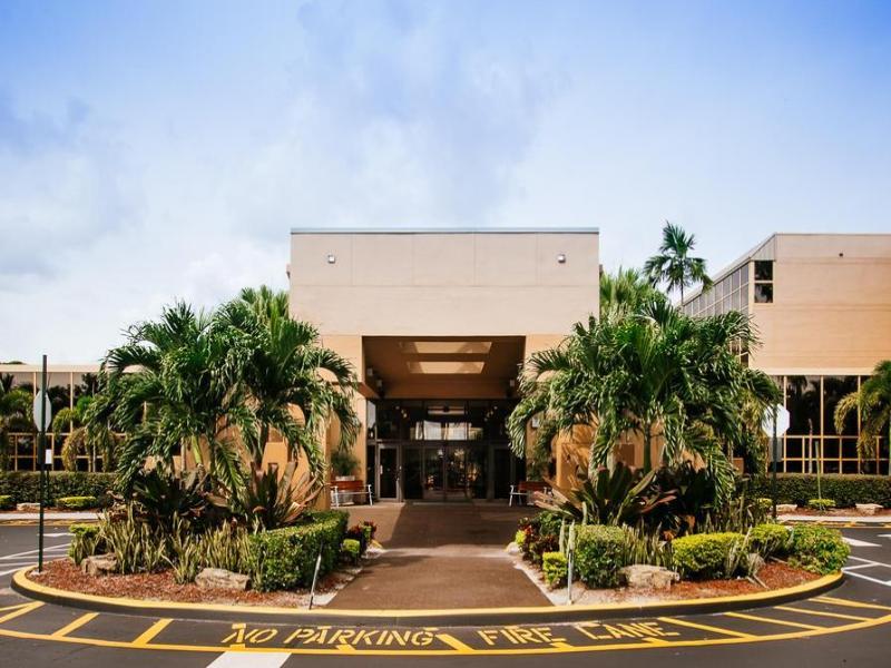 Sawgrass Grand Hotel And Suites Sports Complex サンライズ エクステリア 写真