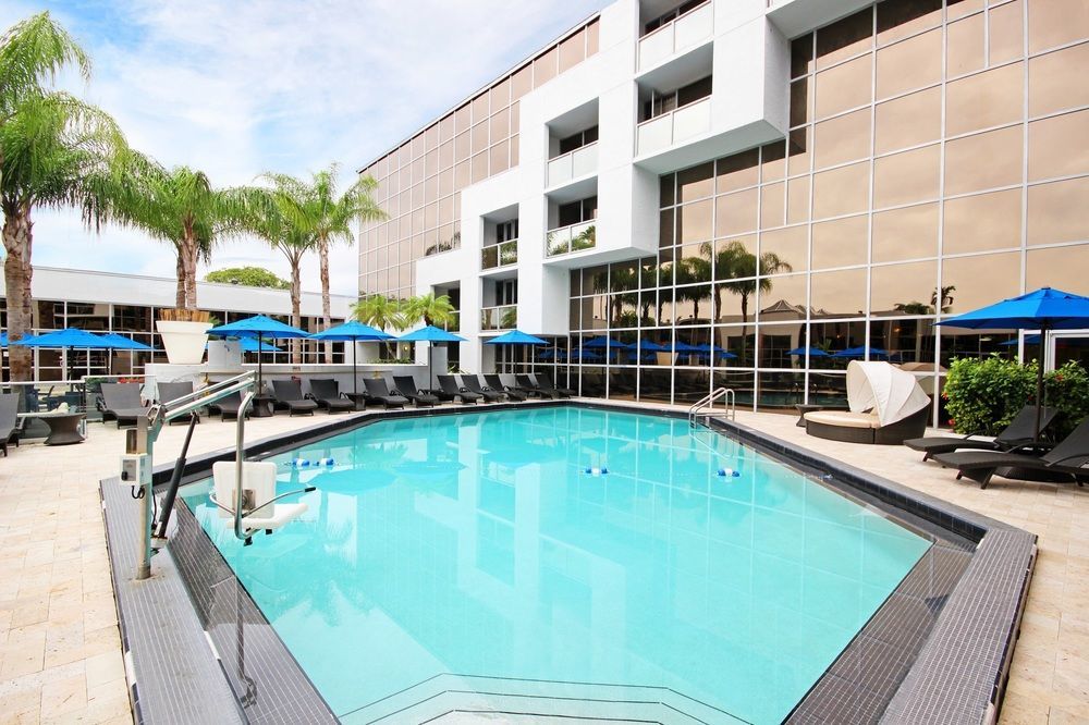 Sawgrass Grand Hotel And Suites Sports Complex サンライズ エクステリア 写真