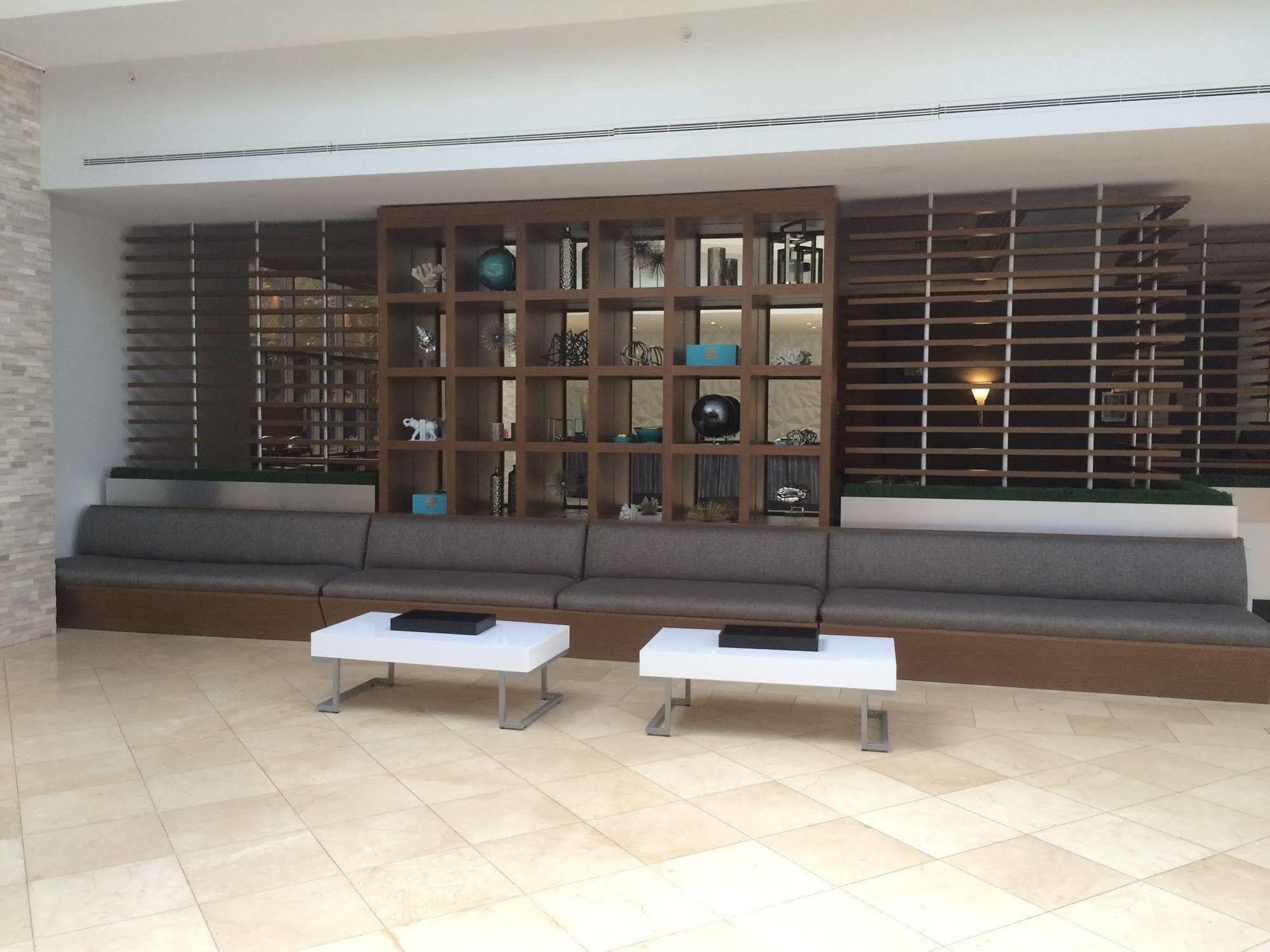 Sawgrass Grand Hotel And Suites Sports Complex サンライズ エクステリア 写真