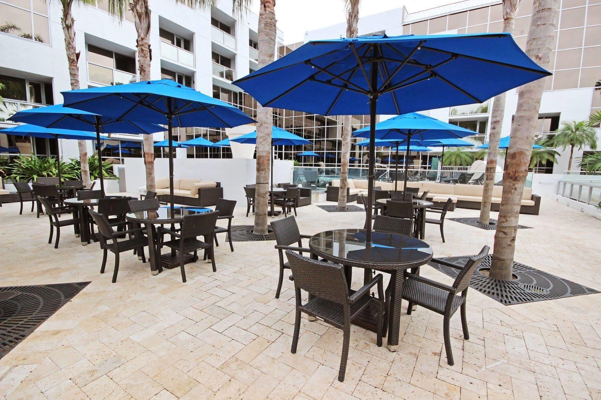Sawgrass Grand Hotel And Suites Sports Complex サンライズ エクステリア 写真